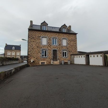 Apartamento Le Petit Mélorien Saint-Méloir-des-Ondes Exterior foto